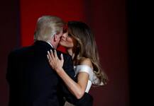 ડોનાલ્ડ અને મેલાનિયા ટ્રંપના પહેલા બૉલ ડાંસમાં આવો હતો માહોલ, જુઓ તસવીરો