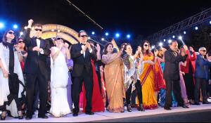 આ સમારોહમાં અભિનેત્રી મધુ, પૂનમ ધિલ્લોન વગેરે હાજર રહ્યા હતા.
