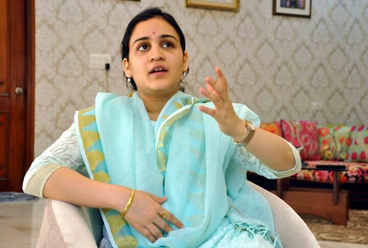 Mulayam Singh Daughter-in-law Aparna Yadav to Join BJP Tomorrow in Yogi Adityanath Presence UP Election: Aparna Yadav, Mulayam Singh's Daughter-In-Law, To Join BJP Today
