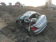 અમદાવાદઃ બાપા સીતારામના દર્શને જતાં બે મિત્રોનું કાર અકસ્માત મોત, સામે આવી હચમચાવી દે તેવી તસવીરો