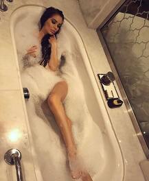  દુબઇ: રશિયન મોડલ્સનું હોટ ફોટોશૂટ,  હોટલ માલિકોએ આપી ચેતવણી