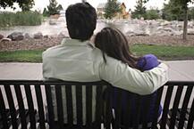 અમદાવાદઃ યુવતી સાથે બેસેલા યુવકને ત્રણ શખ્સોએ જાહેરમાં જ મારી દીધા ચપ્પાના ઘા, જાણો આખો ઘટનાક્રમ