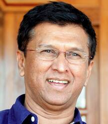 વડોદરા અખંડ ફાર્મમાં રેડ દરમિયાન ઝડપાયેલી કાર પૂર્વ ક્રિકેટર કિરણ મોરેની હોવાનો ખુલાસો થયો