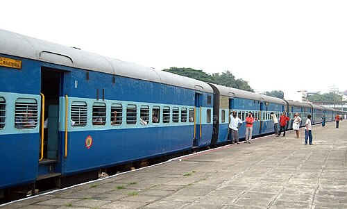 Uttar Pradesh News: अब यूपी के इस रेलवे स्टेशन का भी बदला नाम, जानिए किन-किन स्टेशनों के नाम चेंज हुए
