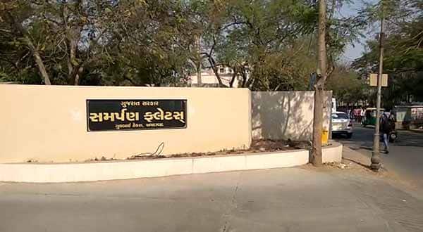 સોનુ સમશેરસિંહના ઘરમાં આ નોકર તરીકે કામ કરતો હતો ત્યાં જ તેણે ચોરી કરવાનો પ્રયાસ કર્યો. સમશેરસિંહ અને તેમના પત્નીના ધ્યાને આ બાબત આવતા તેમણે અમદાવાદ પોલીસને જાણ કરી હતી. જે બાદ અમદાવાદ પોલીસે સોનુની ધરપકડ કરી હતી. ધરપકડ બાદ પોલીસ તપાસમાં બહાર આવ્યું છે કે, સોનુ આઇપીએસ અધિકારીના ઘરે અગાઉ પણ ચોરી કરી ચુક્યો છે. 
