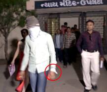 રાજકોટઃ PSIએ ભૂતપૂર્વ ગર્લફ્રેન્ડના ઘરમાં ધૂસી તોફાન કર્યું, પોલીસ સ્ટેશનમાં નસ કાપી આપઘાતની કોશિશ કરી, પછી શું થયું?