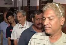 ગોવામાં મતદાન શરૂ, સંરક્ષણ પ્રધાન મનોહર પર્રિકર મતદાન કેન્દ્ર પર પહોંચ્યા