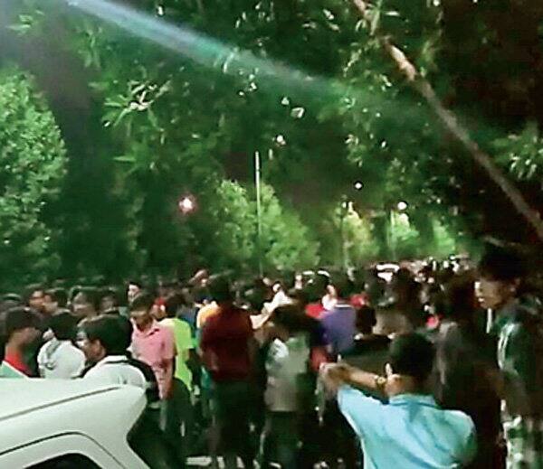 ઘાયલોમાં અફધાન વિદ્યાર્થીઓમાં વહાદત મોહંમદ નકીબુલ્લાહ અકઝાઈ, રસીદમોહંમદ હુસેન આમીર યમરાક, ઉમેદ શેકબ છે જ્યારે ભારતીય વિદ્યાર્થીઓ રવિ જોષી, સુભમ બોરાટ, પાર્થ બોરાટ, હેમાંગ ભાવસાર, હિતેશ પટેલ અને આદર્શ મિશ્રા છે.