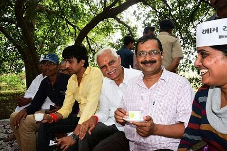 હર્ષિલ નાયકે કહ્યું કે, આ કેમ્પેન દ્વારા તે સંગઠિત રીતે ગુજરાતના તમામ 45 હજાર બૂથો સુધી પહોંચશે. તેમણે જણાવ્યું કે, તમામ 45 હજાર બૂથને ખંડ અને સમીતિમાં વહેંચવામાં આવ્યા છે. એક સમીતિમાં 5 બૂથ જ જ્યારે એક એક ખંડમાં 20 બૂથ આવશે. તેમણે કહ્યું કે, કાર્યકર્તા સ્થાનિક સભા દ્વારા લોકો સુધી પહોંચશે અને તેમની પાસેથી હાલની સરકારમાં પડી રહેલી મુશ્કેલી અને ફરિયાદોને સાંભળશે.