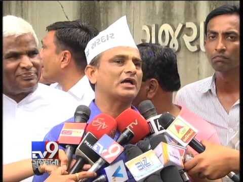 બીજી તરફ પાટીદાર આંદોલન સમિતિના સભ્ય અતુલ પટેલે કહ્યું હતું કે, 'શિવસેનાના પ્રમુખ ઉદ્ઘવ ઠાકરેએ જે કહ્યું એ પહેલાં આમ આદમી પાર્ટીના દિલ્હીના મુખ્ય પ્રધાન અરવિંદ કેજરીવાલે પણ હાર્દિકને સીએમના પદ માટે કહ્યું હતું. હાર્દિક પટેલની ઉંમર નથી કે તે સીએમ બની શકે. હાર્દિક એક ચળવળ લઈને નીકળ્યો છે. 