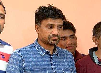 અફઝલ તો ફરાર થઈ ગયો હતો પણ પોલીસ બિપિવ પટેલ સુધી પહોંચી ગઈ. બિપિનની ધરપકડ કરી પૂછપરછ કરતાં તેણે કબૂલાત કરી છે કે મુંબઈના તન્વીર પરિવારના પાસપોર્ટની ઝેરોક્ષ બનાવી તે ઝેરોક્ષ મલેશિયા મોકલી નકલી પાસપોર્ટ બનાવી તેના આધારે ઉત્તરગુજરાતના 3 પરિવારને કેનેડા મોકલ્યા હતા.