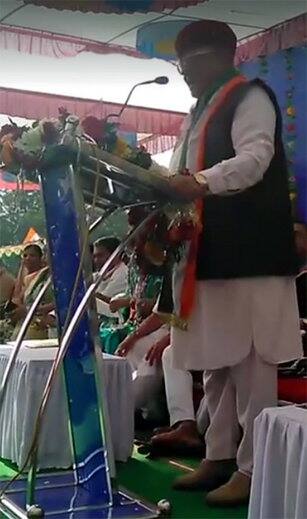 ભાજપને આડે હાથ લેતા શંકર સિંહ વાધેલાએ પ્રહાર કરતાં કહ્યું કે બહુ દાદાગીરી કરવી નહી કોઇ દાદાગીરી કરે તો બાપુ બેઠા છે. ગરબાડાના ધારાસભ્ય ચંદ્રિકાબેન બારીઆએ ભાજપ એટલે બળાત્કારી સરકાર ગણાવી નલીયાના બનાવને યાદ કર્યો હતો.