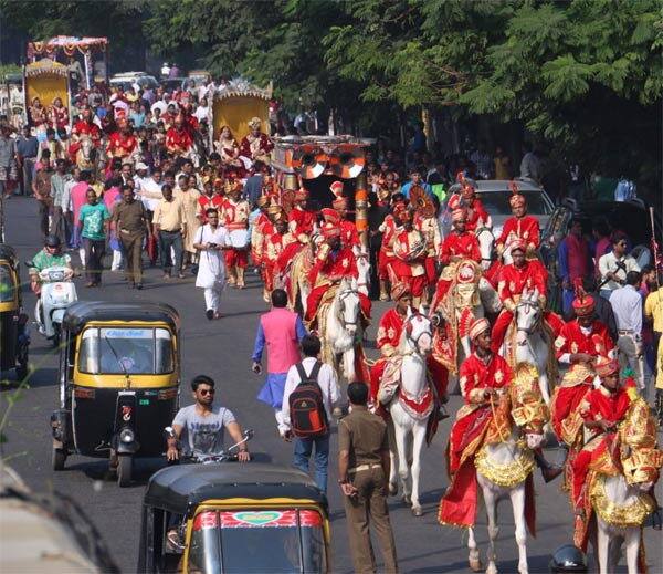  ઘટનાની જાણ થતા જ નંદાસણ પોલીસનો કાફલો ઘટનાસ્થળે ખડકી દેવામાં આવ્યો હતો. મહામહેનતે સ્થિતિ પર કાબૂ મેળવાયો હતો. હાલ સમગ્ર ગામ પોલીસ છાવણીમાં ફેરવી દેવાયું છે. 