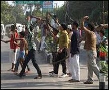  મહેસાણામાં લગ્નના વરઘોડા બાબતે બે જૂથ વચ્ચે અથડામણ, વાહનોમાં તોડફોડ કરાઈ