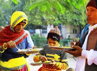આ સ્કીમમાં રાજસ્થાનના કારીગરોને, વિદ્યાર્થીઓને, રીક્ષા ચાલકો અને ફેરિયાઓને તેમજ મહિલા કારીગરોને સીધો લાભ મળે છે. 