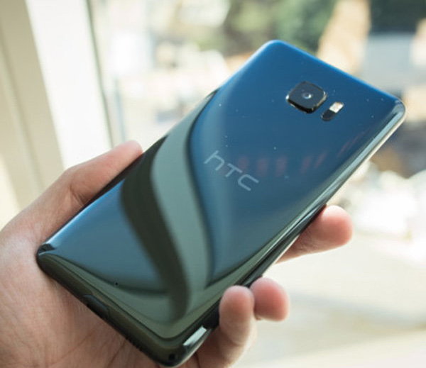 આજે લોન્ચ થશે HTCનો હાઈટેક સ્માર્ટફોન, બે ડિસ્પ્લે સ્ક્રીન સાથે હશે ઘણું બધું, જાણો