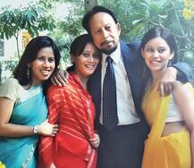 વડોદરાઃ ભગવાનનો વરઘોડો કઢાવીને હીરો બનેલા જસપાલની બદલી થતાં લોકો રસ્તા પર ઉતરેલા