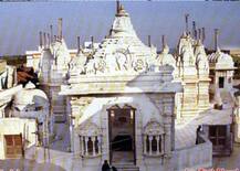 \'દેશમાં 108 વર્ષ પછી જૈનો જ નહીં હોય\', ક્યા જૈનાચાર્યે કર્યું આ નિવેદન ? જૈનોને આપી શું સલાહ ? 