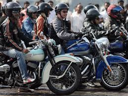 ડિલરો દ્વારા 1 એપ્રિલથી ફરજિયાત આવા વાહનોનું જ વેચાણ કરવાનો આદેશ આપવામાં આવ્યો છે. અને 31 માર્ચ સુધીમાં જૂના વાહનોનો સ્ટોક પુરો કરવાનો રહેશે. 1 એપ્રિલ પછી સ્વિચ વાળા વાહન વેચાણ કરી શકાશે નહી. 