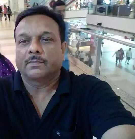  પીડિતાએ આક્ષેપ કર્યો હતો કે પ્રોફેસર ગમે તેમ કરીને અમને તેમની રૂમમાં બોલાવતો હતો અને અમારી રૂમમાં આવી જતો હતો. શાહીબાગના ઇન્ચાર્જ પીઆઇ વી.એન.યાદવે કહ્યું હતું કે, અમે પ્રોફેસરને પકડવા માટે જુદી જુદી ટીમો બનાવી છે. પ્રોફેસર વિરુદ્ધ છેડછાડ અને સાયબર ક્રાઇમ હેઠળ ગુનો નોંધવામાં આવ્યો છે. 