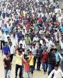 આ કારણે પ્રાથમિક શિક્ષક સંઘે 2006 પહેલાં ભરતી થયેલા વિદ્યાસહાયકોને બઢતી, સિનિયોરીટી કે ઉચ્ચતર પગાર ધોરણનો લાભ મૂળ તારીખ પ્રમાણે આપવાની જોગવાઈ કરવામાં આવે તેવી માંગ કરી છે. ગુજરાતમાં 1997-98થી પ્રાથમિક શિક્ષણમાં ફિક્સ પગારમાં શિક્ષકોની વિદ્યાસહાયક તરીકે ભરતી કરવામાં આવતી હતી.