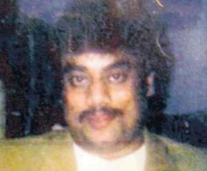  એ પછી કેયુરે ફોન લઈ હોરમઝને ‘હું રવિ પૂજારી સાથે છું, શંકર સાથે પૈસાની આપલેમાં શું થયું’ તેમ કહી કેયુરે પોતે રવિ પૂજારી સાથે ઘણા વખતથી જોડાયેલા હોવાનું અને પૈસા ન આપશે તો ભોગવવા તૈયાર રહેવાની ધમકી આપતાં હોરમઝે ફરિયાદ આપતા એલસીબી પોઈ ડી.એન.પટેલ વધુ તપાસ કરી રહ્યા છે.