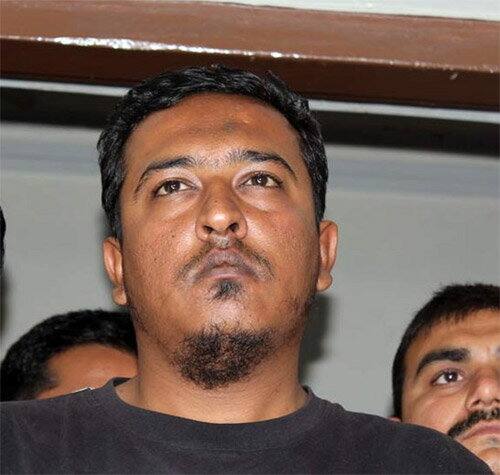 અમદાવાદ: ગુજરાતમાં ISISના આતંકી પકડાયા બાદ સમગ્ર રાજ્યનું સુરક્ષા તંત્ર ફફડી ઉઠ્યું છે. સુરક્ષાતંત્ર દ્વારા સતત ISISના કનેક્શન શોધવા માટે પ્રયાસ કરવામાં આવી રહ્યા છે, ત્યારે પૂછપરછ દરમિયાન એક ચોંકવનારો ખુલાસો થયો છે. 