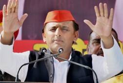 અખિલેશ યાદવનું મોટુ નિવેદન, કહ્યું- ‘ઝડપથી સરેંડર કરે ગાયત્રી પ્રજાપતિ’