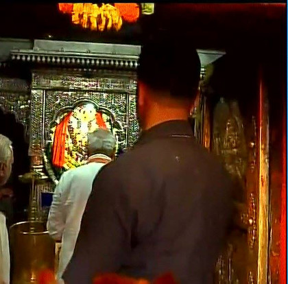 વારાણસીમાં મોદીનો રોડ શો પૂર્ણ, કાળભૈરવ અને વિશ્વનાથ મંદિરની પૂજા કરી જૌનપુર રવાના