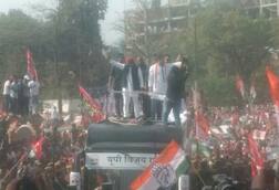 PM બાદ વારાણસીના રસ્તા પર ઉતર્યા રાહુલ-અખિલેશ, રોડ-શોમાં શક્તિપ્રદર્શન