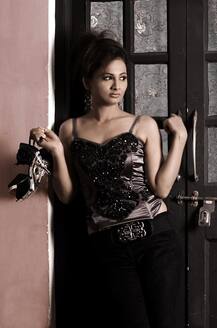 આ હોટ મોડલે એરપોર્ટ પર કરી એવી હરકત કે સૌ દોડતા થઈ ગયા, પ્લેન એક કલાક મોડું થયું