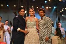 મનીષ મલ્હોત્રા માટે કિંગ ખાન અને અનુષ્કાએ કર્યુ રેમ્પ વૉક, જુઓ તસવીરો 