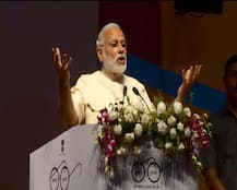 મહાત્મા મંદિરમાં બોલ્યા મોદી- \'પુરુષ સરપંચ કરતા મહિલાઓ કામ પ્રત્યે વધુ સમર્પિત હોય છે\'