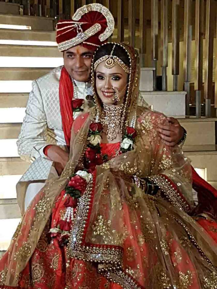 હ્રિષિતા લગ્નમાં પ્રિતી સિંઘલે ડિઝાઈન કરેલા લહેંગામાં બ્યુટિફુલ લાગી રહી હતી. 