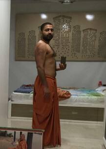 સ્વામીનારાયણ સાધુની સેક્સલીલાઃ સુજ્ઞેયે યુવતીને પોતાના ***ના ફોટા મોકલેલા, બીજા ક્યા અશ્લીલ મેસેજ મોકલેલા ? જાણો