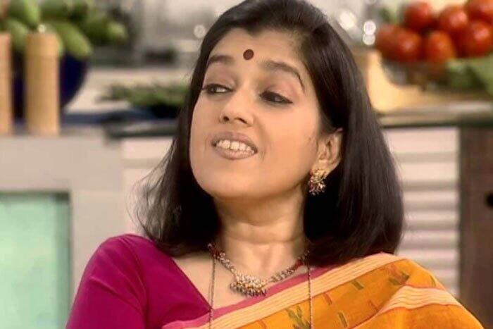 સારાભાઈ વર્સિસ સારાભાઈની શરૂઆત એક નવેંબર 2004માં થઈ જે 16 એપ્રિલ 2006 સુધી ચાલ્યો હતો. 