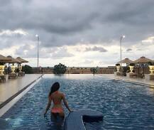 શ્રીલંકામાં વેકેશન માણી રહી છે જેકી ચેનની એક્ટ્રેસ, બિકિનીમાં પોસ્ટ કરી તસવીરો