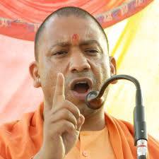 નવી દિલ્લી: ઉત્તર પ્રદેશના નવા મુખ્યમંત્રી તરીકે યોગી આદિત્યનાથ આજે શપથ લેશે. આદિત્યનાથ સિવાય બે નાયબ મુખ્યમંત્રી સિવાય 44 મંત્રીઓ પણ શપથ લેશે. યોગી આદિત્યનાથની છબિ હિન્દુવાદી નેતા તરીકેની છે. યોગી આદિત્યનાથ ગોરખપુરથી ભાજપના સાંસદ છે. યોગીનું મુળ નામ અજય સિંહ નેગી છે. આદિત્યનાથનો જન્મ 5 જૂન 1972ના રોજ ઉત્તરાખંડના એક નાના ગામમાં થયો હતો. તેમણે ગઢવાલ યુનિવર્સિટીમાંથી ગણિતમાં બીએસસી કર્યું છે.