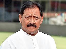 ભાજપે તેમને અમરોહા જિલ્લાની નૌગાંવ બેઠક પરથી ટિકિટ ફાળવી હતી. ચેતન ચૌહાણ ભારત તરફથી 40 ટેસ્ટ મેચ રમી ચુક્યો છે. 