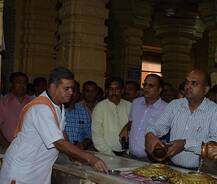 વડોદરા ખાતે હીરો કંપનીએ નવો પ્લાન્ટ શરૂ કરતા પ્રથમ બાઈક સોમનાથ મહાદેવને અર્પણ કર્યું