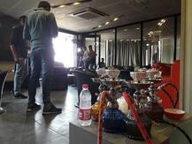 ગુજરાત યુનિવર્સિટી નજીક ગેરકાયદેસર ચાલતા હુક્કાબાર પર પોલીસ રેડ, 12ને દબોચ્યા