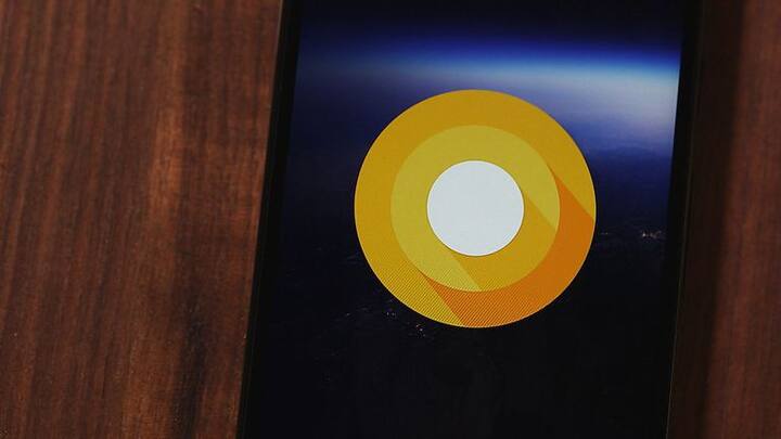 ગૂગલ Android O ઓપરેટિંગ સિસ્ટમ સૌથી પહેલા Google Pixel અને Pixel XL હેન્ડસેટમાં લૉન્ચ કરવામાં આવશે. ત્યારબાદ આને નેક્સસ ડિવાઇસ જેવા કે Nexus 6P, Nexus 5X, Nexus Player અને Pixel Cમાં અપડેટ કરવામાં આવશે. પછી અન્ય કંપનીઓના સ્માર્ટફોનમાં અપડેટ કરી શકાશે.