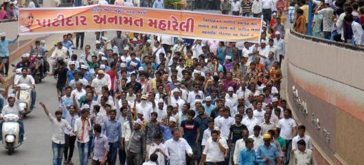 જો કે ભાજપ ગુજરાતમાં પાટીદારોને વચન ચોક્કસ આપી શકે કે, અમે પાટીદારોને નવા પંચના માધ્યમથી OBC અનામતનો લાભ આપીશું. પાટીદારોને ખુશ કરીને ભાજપ ગુજરાતમાં ફરી સત્તા પર આવી શકે. ભાજપ પાસે એ પછી લોકસભાની ચૂંટણી સુધીનો સમય હશે. ત્યાં સુધીમાં ભાજપ સરળતાથી પાટીદારોને અનામત આપી શકે. 