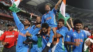  2011ના વર્લ્ડ કપની ફાઈનલ મુંબઈના વાનખેડે સ્ટેડિયમમાં રમાઈ હતી. જ્યાં ભારતે શ્રીલંકાને હરાવીને ઘણા મિથ્યા રેકોર્ડ તોડ્યા હતા. તે પહેલી એવી મેજબાન ટીમ બની, જેને વર્લ્ડ કપ જીત્યો હતો. તેના પહેલા કોઈ પણ ટીમે પોતાની ધરતી પર વર્લ્ડ કપ મેળવ્યો નહોતો. 