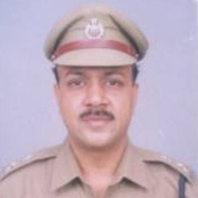 ઉલ્લેખનીય છે કે પૂર્વ આઈપીએસ જૂલિયો રિબેરો દ્ધારા પાંડેના કાર્યભારને પડકારતી અરજી સુપ્રીમ કોર્ટમાં કરવામાં આવી હતી. અરજીમાં પાંડે ઈશરત જહા કેસમાં આરોપી હોવાનો મુદ્દો ઉઠાવ્યો હતો. પી. પી. પાંડે 16 એપ્રિલ 2016થી ગુજરાત પોલીસના ઈનચાર્જ ડીજીપી હતા.