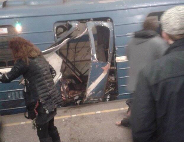 લોકલ મીડિયા રિપોર્ટસ મુજબ, એક ટ્રેનની અંદર વિસ્ફોટક ઉપકરણો સેટ કરવામાં આવ્યા હતા. રશિયાની તપાસ એજંસીઓ આ બ્લાસ્ટમાં કોઈ આતંકવાદી કનેક્શનને લઈને પણ તપાસ કરી રહી છે.