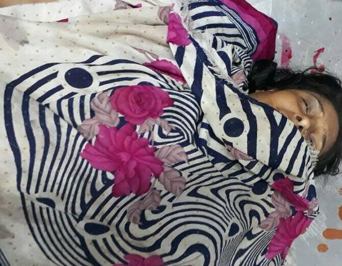 પતિએ ડોક્ટરને જણાવ્યું હતું કે, પત્નીએ હરડાઈ પીને આપઘાત કર્યો છે. આ પછી પોલીસ આવતાં મૃતક મહિલાના શરીર પરથી મારના નિશાન મળી આવતાં તેમણે આ અંગે રામભવનની પૂછપરછ કરી હતી, ત્યારે મરનાર મહિલાના પતિએ જણાવ્યું હતું કે, પ્રેમી સાથે ઝડપાઇ ગયા બાદ પત્નીને મારી હતી. પરંતુ પછી પત્નીએ હેરડાઈ પી લીધી હતી. 