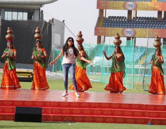 IPL ઓપનિંગ સેરેમની, ભૂમિ ત્રિવેદી, સચિન-જિગર, ટાઈગર શ્રોફે કર્યું પરફોર્મન્સ