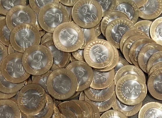 Tamil Nadu Man Buys Car Worth Rs 6 Lakh With Transaction In Rs 10 Coins To Prove It A Legal Tender Tamil Nadu Man Buys Car Worth Rs 6 Lakh With Transaction In Rs 10 Coins To Prove It A Legal Tender