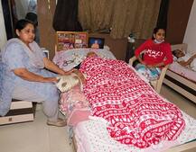 પ્રમુખ સ્વામી મહારાજનાં નાનાં બહેનની તબિયત લથડી, વોટ્સએપ પર મહંત સ્વામીના નામે ફરતા થયા કેવા મેસેજ? જાણો